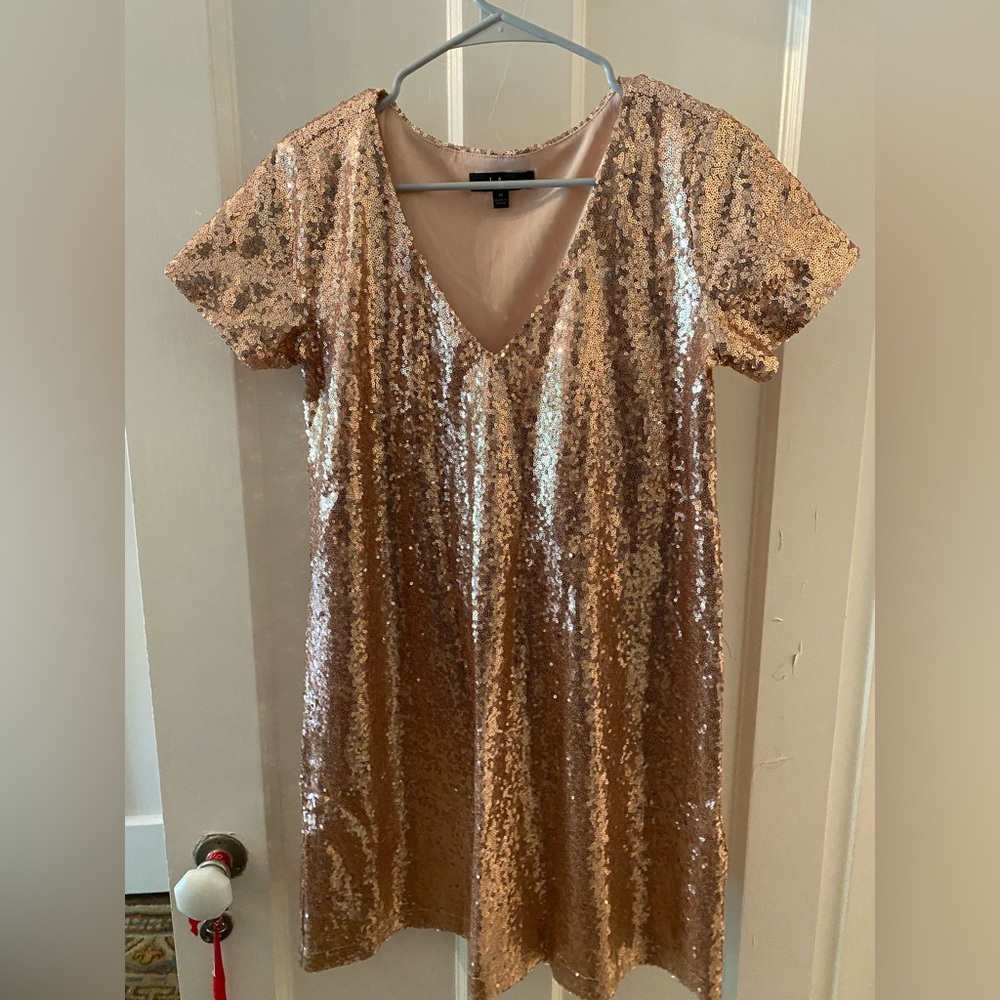 Lulu’s Light Up the Night Champagne Sequin Shift Dress size medium